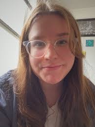 Maggie Hobbs's Instagram, Twitter & Facebook