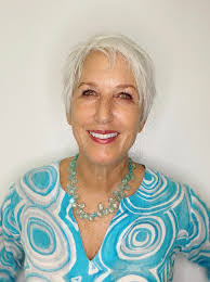 Beth Mccormack's Instagram, Twitter & Facebook