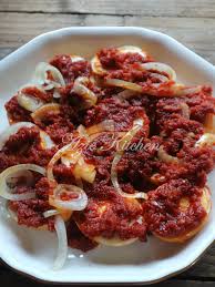 Saya kongsikan resepi cara memasak dan menyediakan sambal telur rebus yang sangat simple mudah tetapi. Sambal Telur Rebus Sedap Azie Kitchen