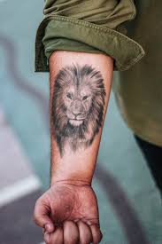 Löwentattoos kommen in eine groβe vielfalt an farben und designs, unter denen sie auswählen. 1001 Super Coole Arm Tattoos Auf Einen Blick