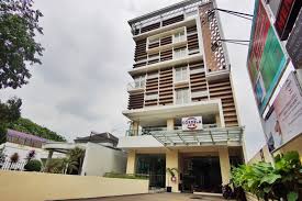 Wifi ja parkimine on selles hotellis tasuta, lisaks on olemas restoran. Jaminan Kantong Aman Tidur Nyaman Hotel Murah Di Cirebon