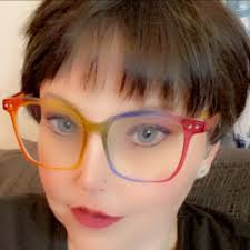 Hello I am a married homebody with autoimmune issues. My husband and I got  married at 17 and started our family two years later , we just celebrated  our 30 anniversary last