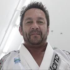 Francis KO Renan in the 1st : r/ufc