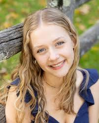 Julia Fields CHS Class of 2025 #seniorstylemagazine #classof2025  #seniorstyleguide #seniorinspire #seniorologie #seniorphotos  #senioryearmagazine #seniorphotography #seniorpictures #seniorportraits  #seniorznmagazine #posepatch #seniormuse ...