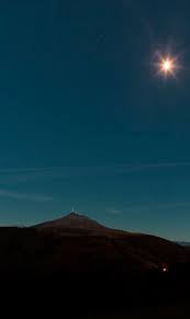 Los fondos de pantalla más nuevos e impresionantes, fotos para descargar gratis, fondos minimalistas, abstractos, musicales, de amor o de colores. Imagen De Noche Estrella Brillante Fondo Nadie Luz Esp Foto Gratis 100005147