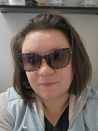 I am after some advice and recommendations. What are a good brand of  polarised sunnies , and is there a huge difference in a pair around $100  compared to a $300 pair.