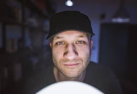 Lolu Menayed Music & Downloads