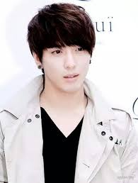 Babe I M Gonna Be True Blue Baby I Love Yong Jung Yong Hwa Cnblue Cnblue Yonghwa