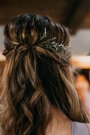 This hairstyle is more than just an opportunity for a cute barrette placement; Wedding Hair Bridal Hair Bride Hair And Make Up Bridesmaid Hair Brunette Hair Twist Boho Weddin Bridal Party Hair Bridesmaid Hair Brunette Bridesmaid Hair