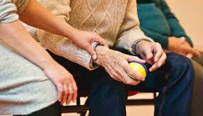 Mai multe femei puternice, care infrunta ori au infruntat cancerul sau cunosc pe cineva diagnosticat cu aceasta boala, au scris o serie de mesaje emotionante catre cancer. Ingrijiri Paliative In Cancer Infrmatii Utile Cancer360