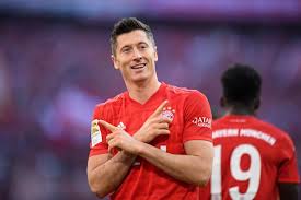 Левандовский роберт (robert lewandowski) футбол нападающий польша 21.08.1988. Robert Lewandowski Starts Bundesliga With Goals In 9 Straight Games