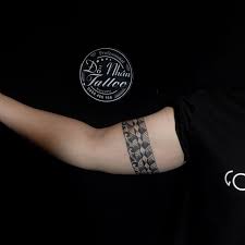 Ý nghĩa vòng tròn quang cánh tay tatoo. Báº¯p Tay Hinh XÄƒm Vong Tay Nam Ä'áº¹p