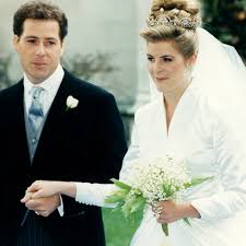 Si è spento all'età di 99 anni il principe filippo di edimburgo marito della regina elisabetta. Povera Regina Elisabetta Secondo Divorzio In Una Settimana