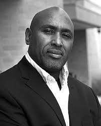 Robert Murimi's Instagram, Twitter & Facebook