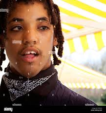 1 15 years old hi-res stock photography and images