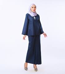 Kain songket didesain sedemikian rupa agar baju nampak elegan. Kurung Kedah Baju Kurung Kedah Songket Kurung Songket Baju Kurung Tradisional Baju Raya Klasik The Kebaya And Kurung Expert Stay Safe