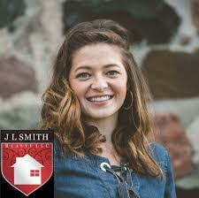 Courtney Wolff's Instagram, Twitter & Facebook