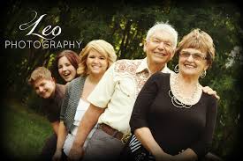 Great Family Photography Pose Family Picture Ideas Photography Poses Family Family Portrait Poses Family Photoshoot