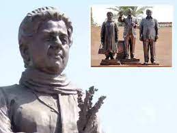 His statues should be constructed next to those of the current president of bsp. Mayawati Govt Mayawati Has To Deposit Money Used For Erecting Her Statues Bsp S Symbol Elephant Supreme Court