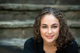 Annie Oates's Instagram, Twitter & Facebook