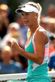 28 (19.03.12, 188500 punten) punten: Caroline Wozniacki Of Denmark Celebrates Match Point Against Monica Niculescu Of Romania During The Western S Caroline Wozniacki Tennis Players Womens Tennis