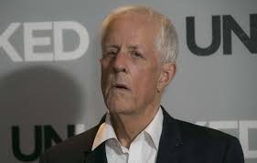 Michael Apted, réalisateur du James Bond « Le monde ne suffit pas », est  décédé