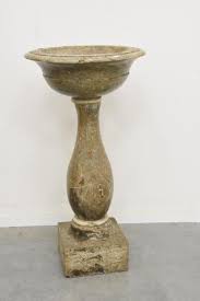 Benitier Sur Pied 18eme En Marbre De L Eglise Des Dominicains A Liege Ht 102cm Vente Cataloguee Objets D Art Bronz En 2020 Benitier Marbre Mobilier De Salon