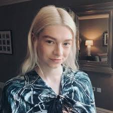 715 отметок «Нравится», 2 комментариев — Hunter's a goddess  (@hunterschaafer) в Instagram: «@hunterschafer #omgpage»