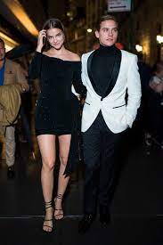 Barbara came to the timeline when her relationship with dylan sprouse went viral. Pin On Street Looks