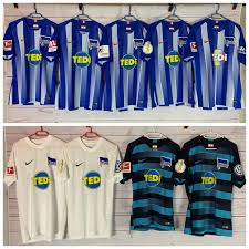 Sehen sie alle klassischen trikots von hertha bsc im football kit archive. Start Meineherthabsctrikotss Webseite
