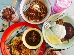 Kesimpulannya, konsep 1 malaysia telah membawa pelbagai impak kepada rakyat malaysai untuk menjadi satu keluarga yang lebih akrab walaupun berbeza budaya dan agama. Catatan Skema Unik Sangatkah Malaysia