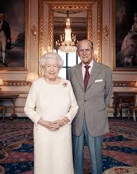 În plus, dacă iese singură în grădina palatului buckingham, se rătăceşte şi nu mai ştie pe unde să se întoarcă, iar de la. Foto Regina Elisabeta A Ii A È™i PrinÈ›ul Philip AniverseazÄƒ 70 De Ani De CÄƒsnicie Libertatea