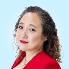 Karen Flood's Instagram, Twitter & Facebook