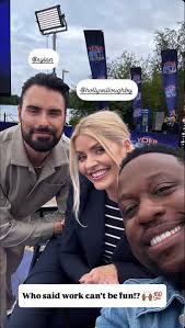 𝐋𝐨𝐯𝐞 𝐇𝐨𝐥𝐥𝐲 𝐖𝐢𝐥𝐥𝐨𝐮𝐠𝐡𝐛𝐲 (@hollywillslove)