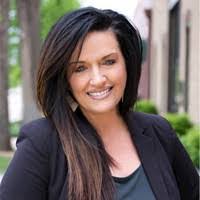 Kim Bisson's Instagram, Twitter & Facebook