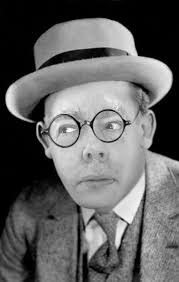 Tippi Hedren and her Siberian tiger. Sherman Oaks. 1982.