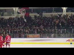 Der großglockner (häufig auch kurz glockner genannt) ist mit einer höhe von 3798 m ü. Frankfurt Fans Go To Hockey Game After Europa League Postponement
