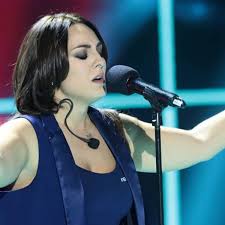 Stream tracks and playlists from francesca manzini on. Francesca Manzini Si Spoglia Ad Amici Celebrities Me Ne Frego E Un Esempio Per Noi Donne Normali