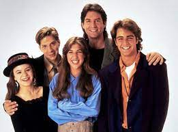 Blossom season 4 was a blockbuster released on 1994 in united states story: Mayim Bialik Spricht Uber Blossom Reunion Serie Lief In Den 90ern Erfolgreich Uber 5 Staffeln Seriesly Awesome