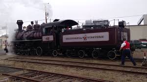 California Western Skunk Train 45 Steam Engine In Fort Bragg Getting Ready For A Morning Run Trein Trainen Diesel