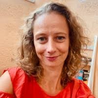 9 "Anne Belec" profiles