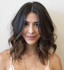 Loosely Curled And Tousled Lob Wavy Bob Hairstyles Medium Length Wavy Hair Hair Styles