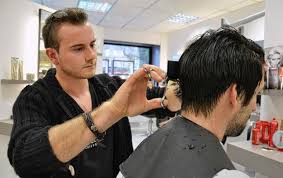 Recherche salon de coiffure pour apprentissage. Guingamp Emploi Jason A Choisi L 039 Apprentissage Le Telegramme