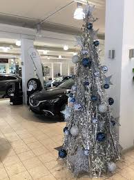 Silbriger Tannenbaum Weihnachtsbaum Fur Autohaus Weihnachtsbaum Weihnachtsdekoration Dekoration