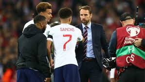 إن تدريب منتخب بلادي هو أعظم. Ø£Ø®Ø¨Ø§Ø± Ù…Ù†ØªØ®Ø¨ Ø¥Ù†Ø¬Ù„ØªØ±Ø§ Ø¥ØµØ§Ø¨Ø© 3 Ù„Ø§Ø¹Ø¨ÙŠÙ† ÙÙŠ Ù‚Ø§Ø¦Ù…Ø© Ø¥Ù†Ø¬Ù„ØªØ±Ø§ Ø¨ÙÙŠØ±ÙˆØ³ ÙƒÙˆØ±ÙˆÙ†Ø§ Ø³Ø¨ÙˆØ±Øª 360