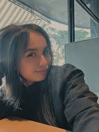 Serving smiles with every sip and bite 💕 #happymoments #proneetaswargiary  #proneeta