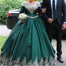 You maybe think that it would be not easy to find beautiful gowns in a green color, but you are wrong. Plus Size Green Wedding Dresses Off 74 Www Daralnahda Com