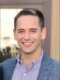 Amanda Hergenrader's Instagram, Twitter & Facebook