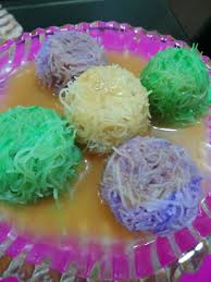 Resep putu mayang ini adalah memasukkan tepung beras, garam, gula pasir dan santan ke dalam alat itulah resep kue putu mayang yang bisa menggoyangkan lidah anda. Resepi Putu Mayam Berkuah Sedap Dan Unik Resepi My