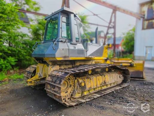 Komatsu D61P-12 Crawler Dozer